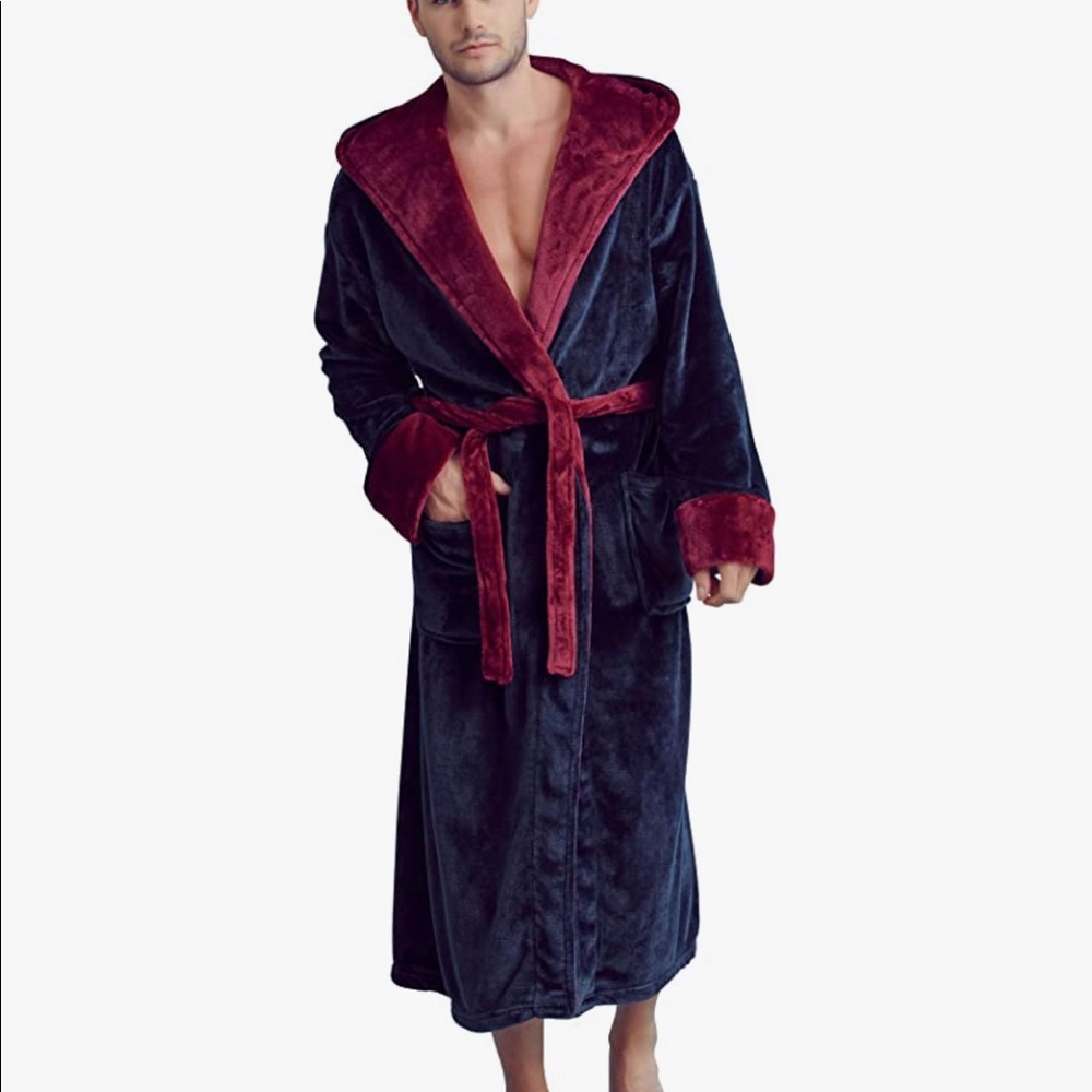 Full-Length Warm and Plush Hooded Fleece Bathrobe
